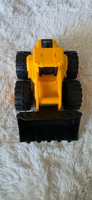 Tractopelle 