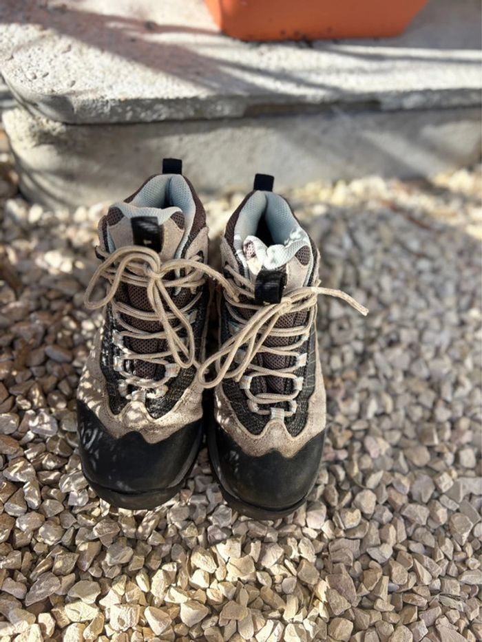 Chaussure de randonnée Aigle - revêtement GORTEX pointure 36 1/3 - en bon état - - photo numéro 2