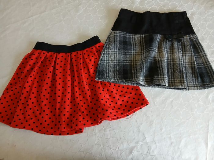 Lot robes et jupes 8 ans - photo numéro 4