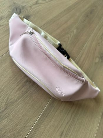 Banane Lacoste rose