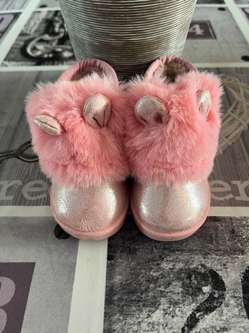 Mini bottines neuves petite fille taille 20