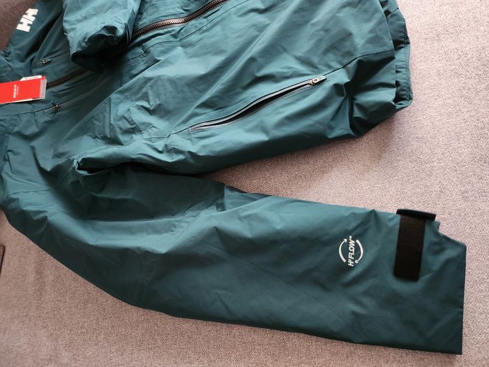 Menteau Helly Hansen neuf - photo numéro 4