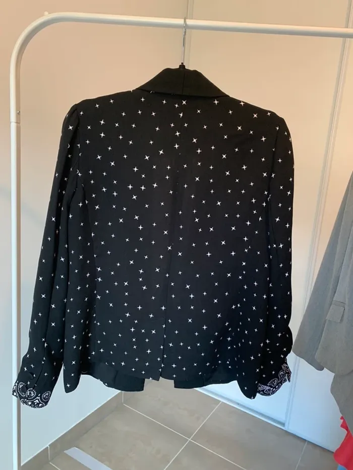Veste blazer léger et fin Claudie Pierlot taille 38 - photo numéro 4