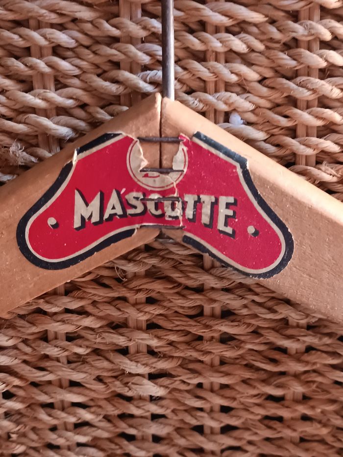 Cintre bois Mascotte - photo numéro 8