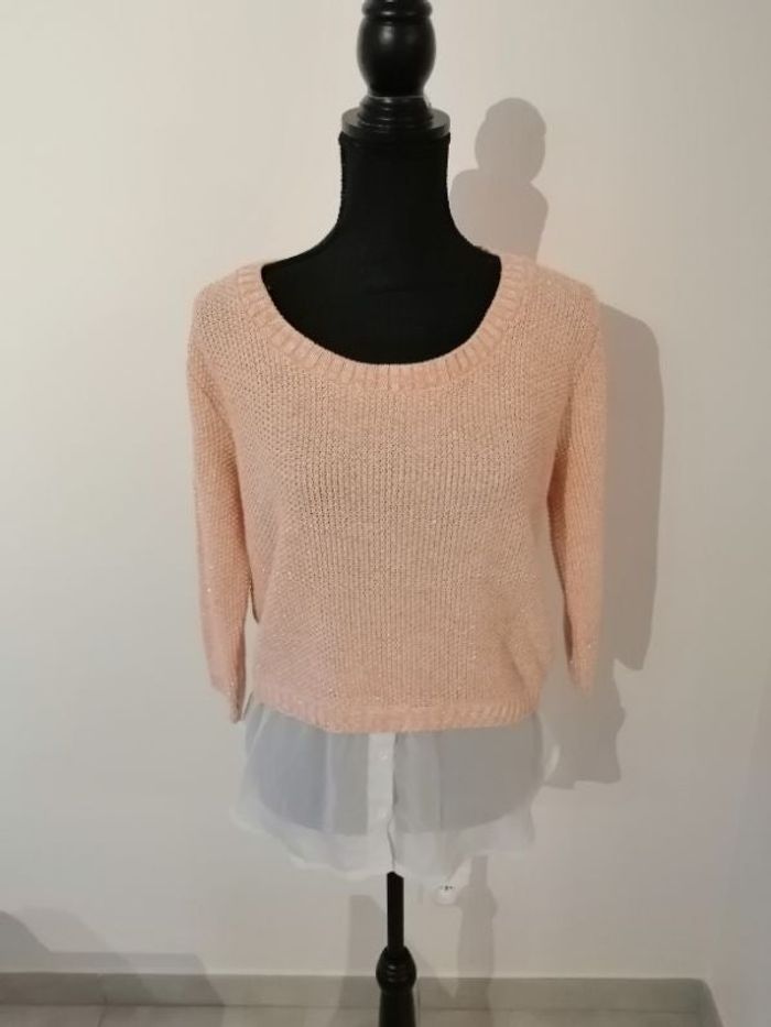 Joli pull abricot pailleté taille 2