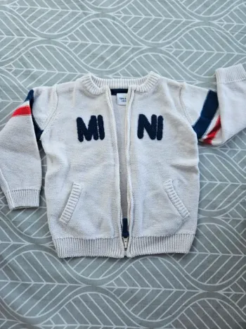 Gilet Mini taille 6 mois 🌸