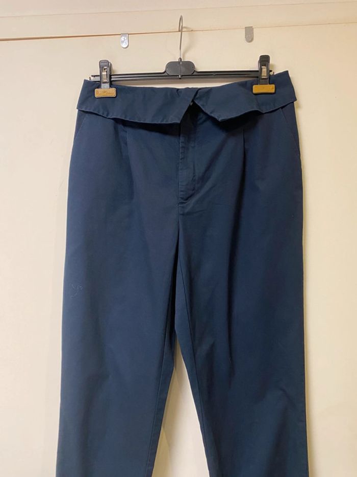 Joli pantalon marine Kiabi taille 42 - photo numéro 3