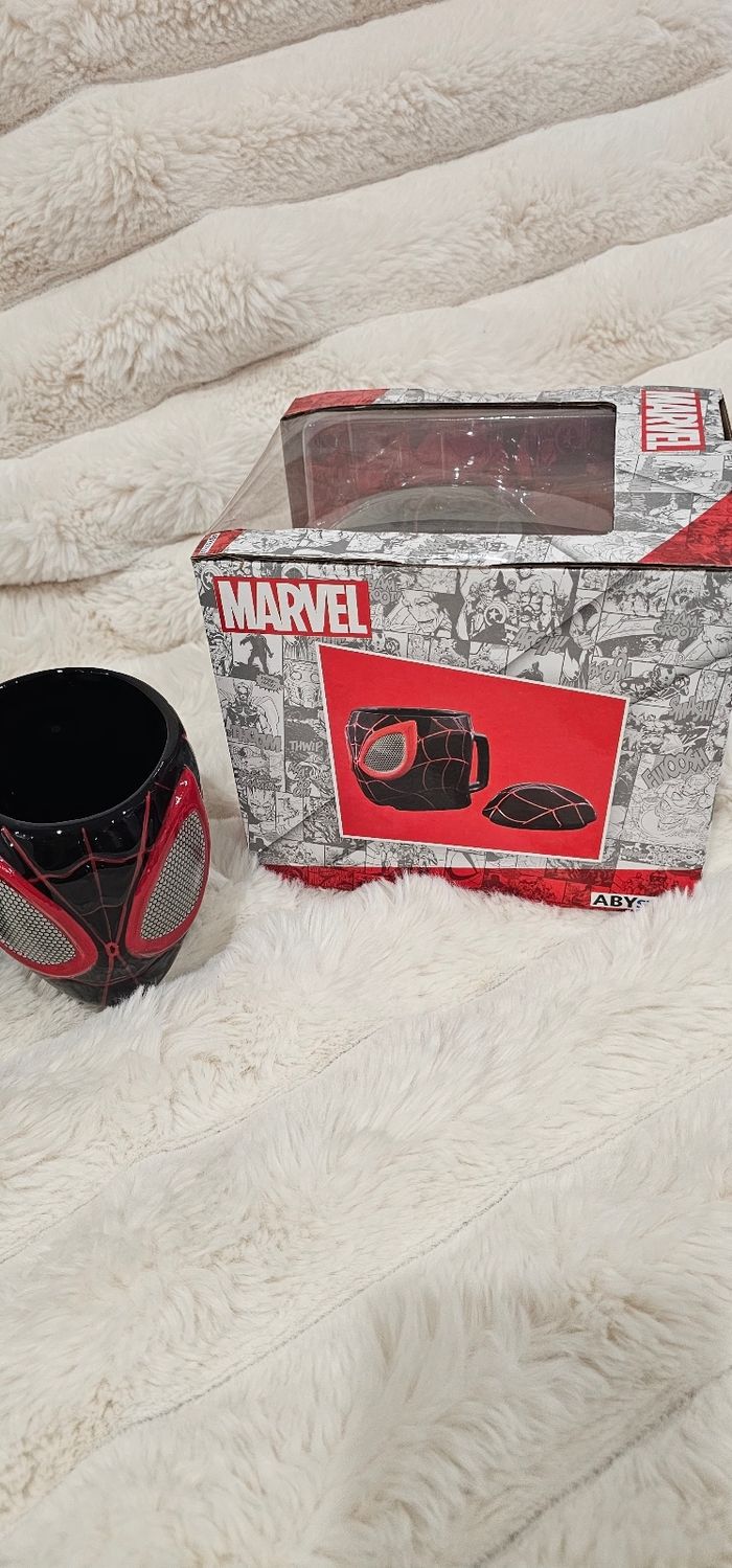 Magnifique mug 3D Spiderman noire & rouge Marvel Neuf - photo numéro 6
