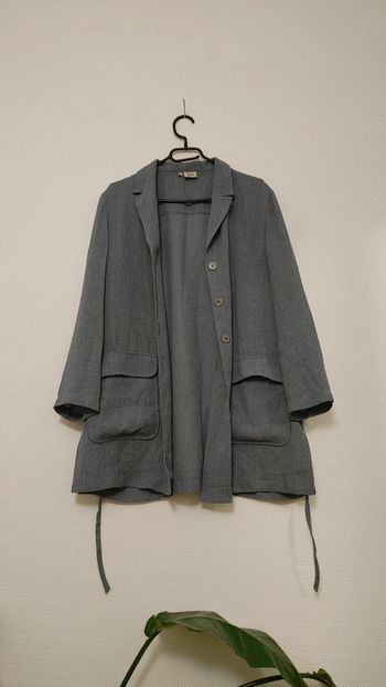 Veste gris fluide ceinture bouton 2 poches latérales col