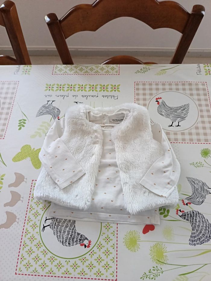 Ensemble gilet 9 mois+haut 12 mois