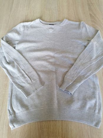 Pull gris