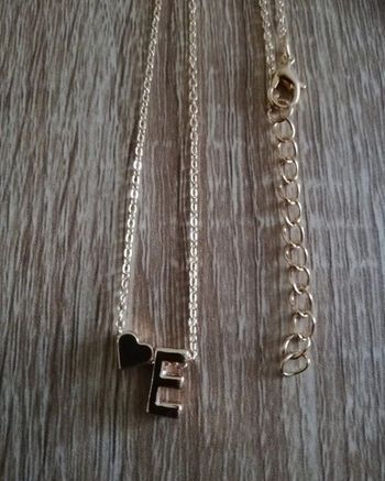 Lot de 115 colliers cœur initiale St Valentin cœur love