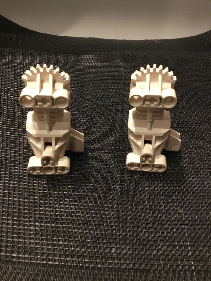 Lego Bionicle lot 2 corps torses blancs pièces détachées - photo numéro 2