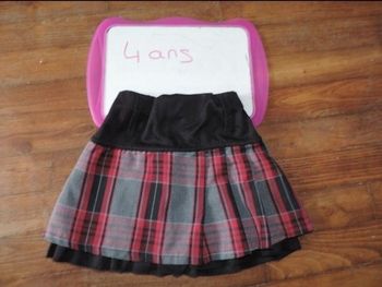Jupe tissaia taille 4 ans