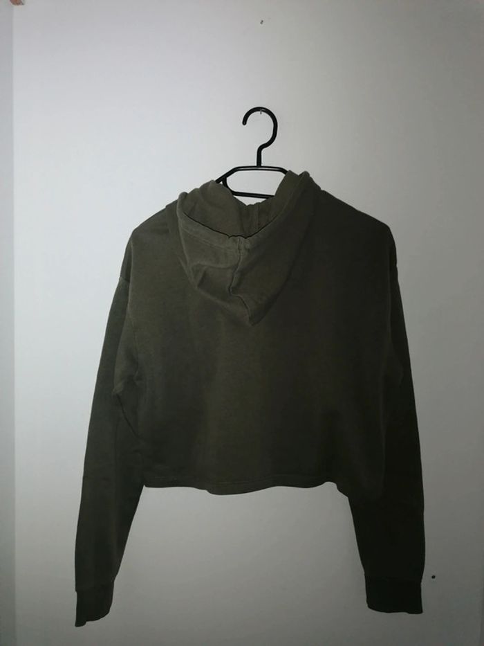 Sweat-shirt court à capuche kaki XS Divided - photo numéro 4