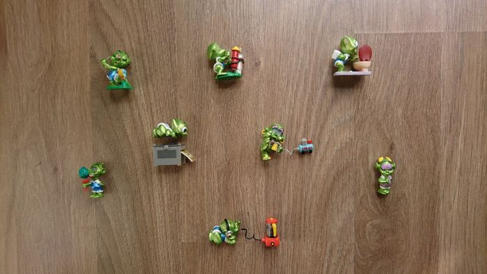 Figurines kinder extraterrestres "Astro comic" (1999)