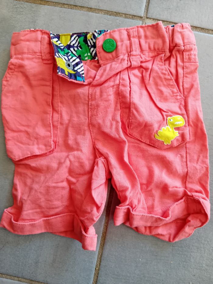 Ensemble short, tee shirt. - photo numéro 2