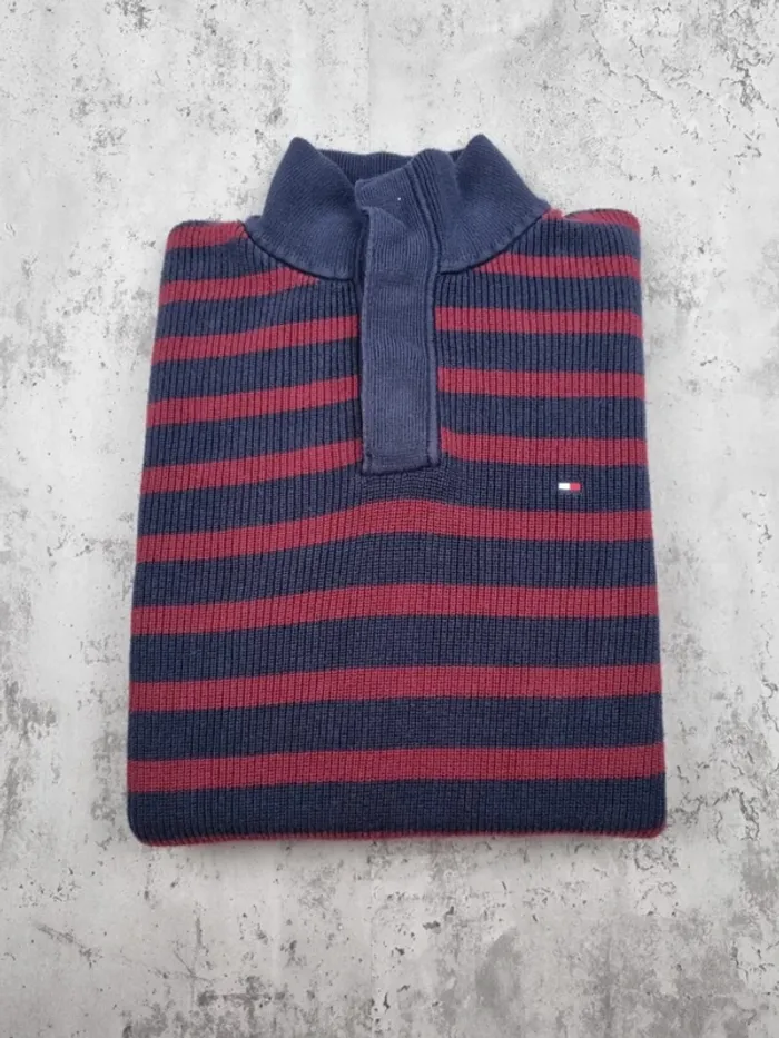 Pull Tommy Hilfiger rayé bleu et bordeaux – Taille XL Homme (mesures en photos) - photo numéro 2