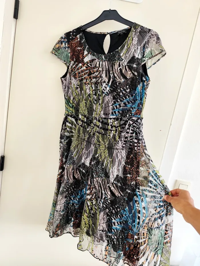Belle robe d'été évasée Pause Café motifs jungle 38 très bon état - photo numéro 4