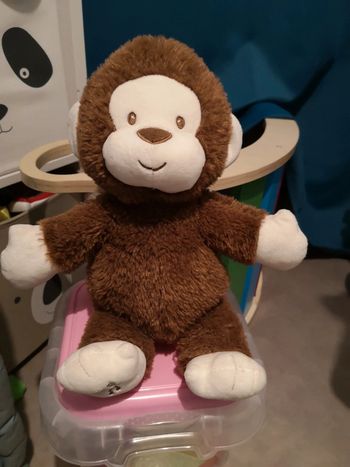 Singe Clappy Gund interactif