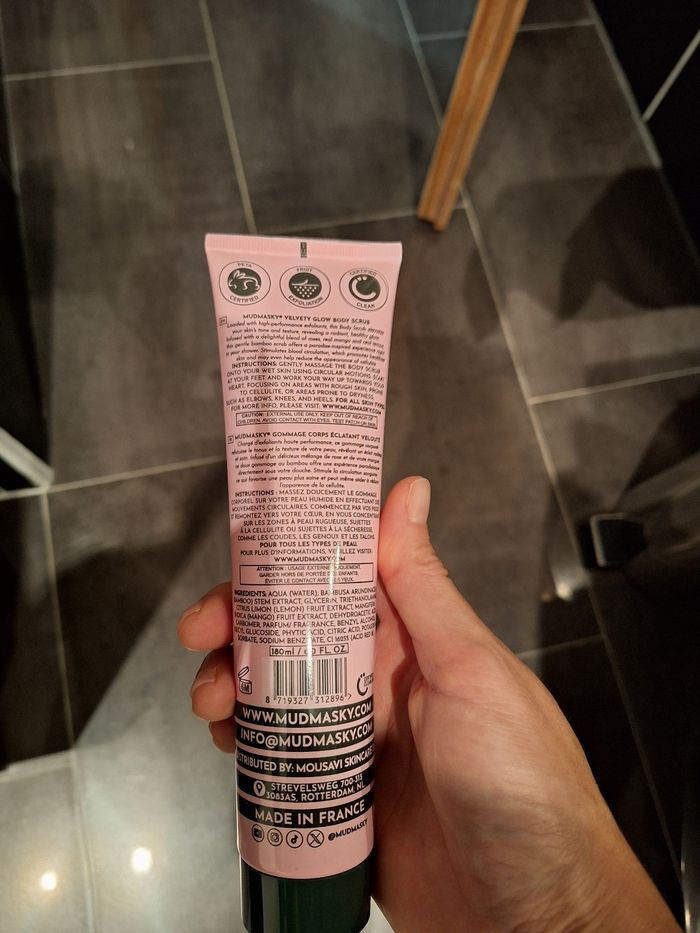 Gommage corps neuf - photo numéro 2