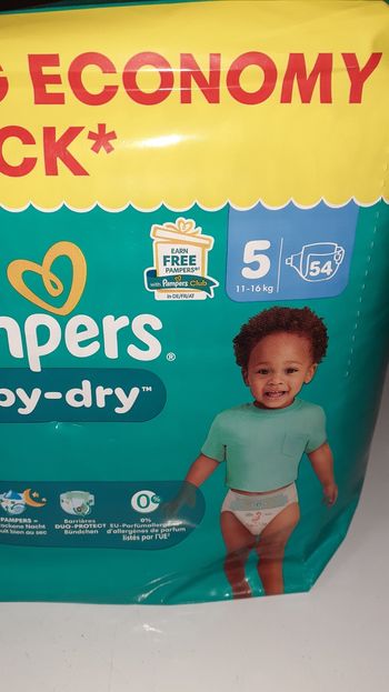 Couches Pampers taille 5