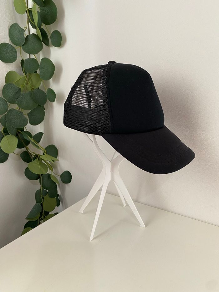 Casquette noire basic avec empiècements resille - photo numéro 6