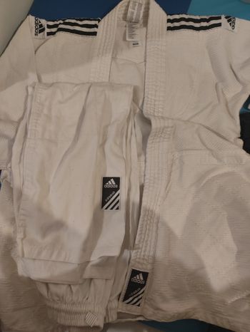 Tenu dojo de marque Adidas