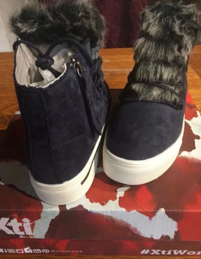 Bottine à la cheville en daim Marine taille 36 Neuf La marque XTI - photo numéro 7