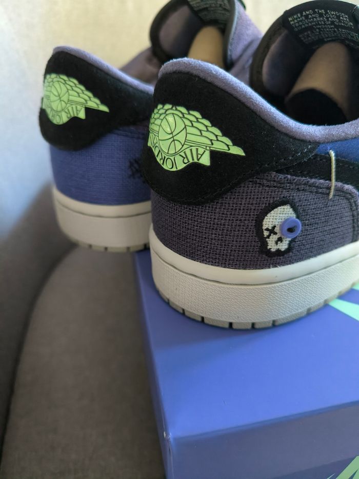 Doudoune sans manche the North face 
Couleur lavande taille femme XS enfant M
Neuve jamais porté 
prix  250€ en boutique 
Tissus 100% nylon 
Isolation 100% duvet pouvoir gonflant assure chaleur et confort 

Expédition rapide et emballage soigné 👍

Questio - photo numéro 4