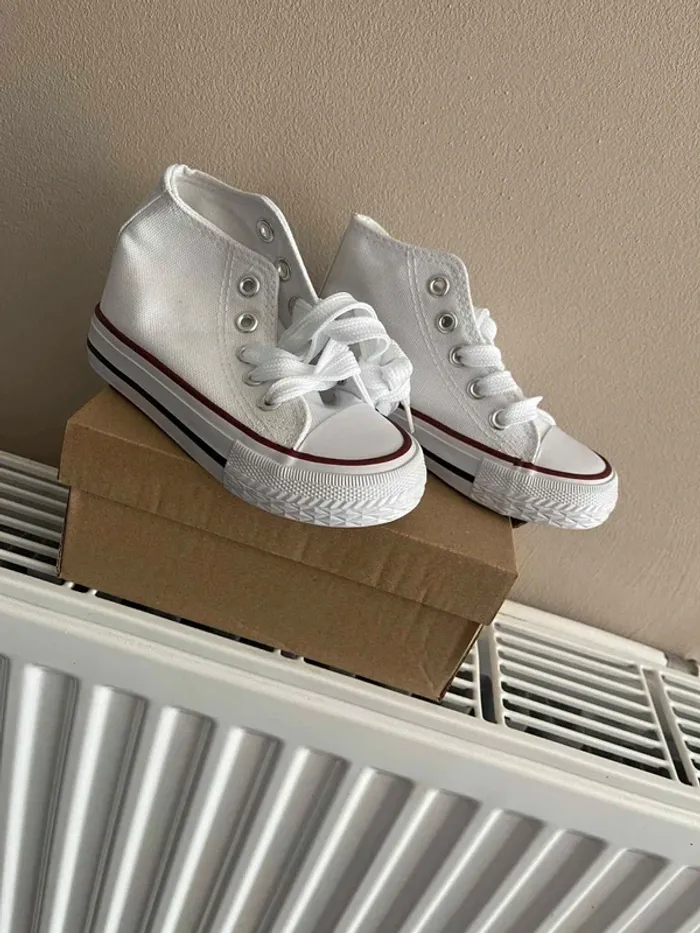 Chaussures haute style converse