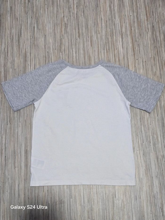 T-shirt blanc et gris - H&M - Taille 134/140 cm - photo numéro 3