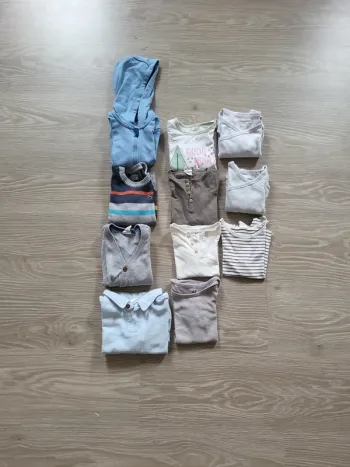 Lot vêtements 9/12 mois