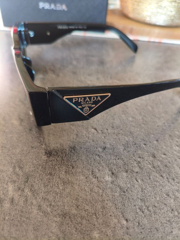 Lunette Prada de soleil - photo numéro 3