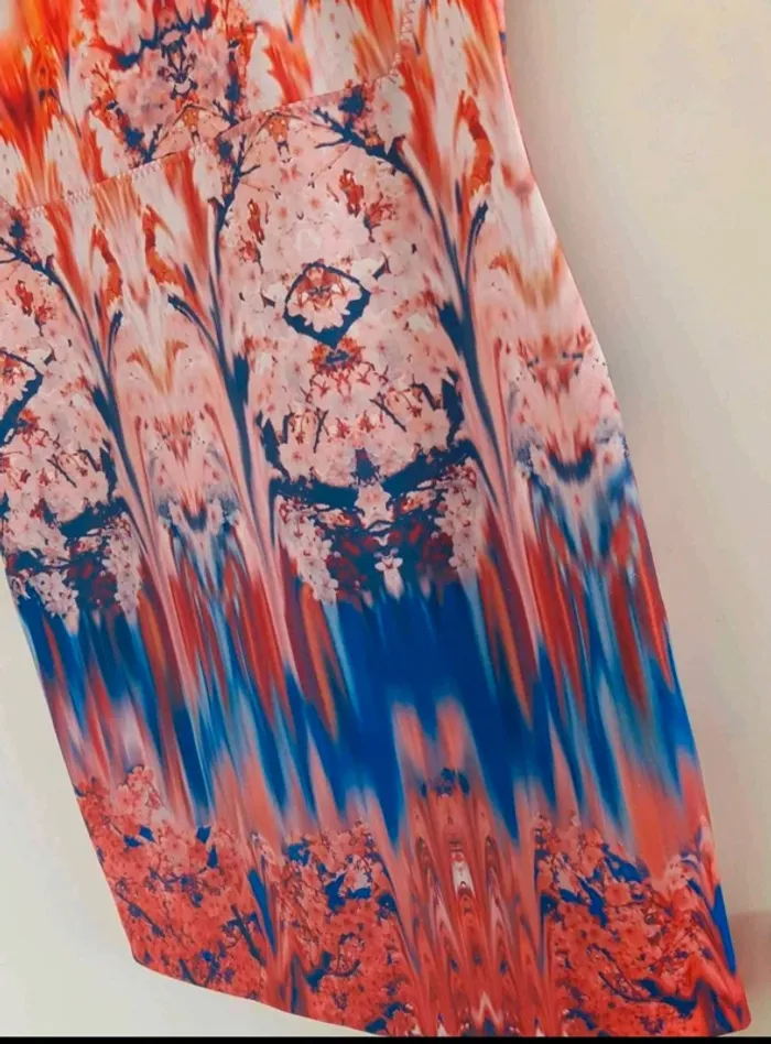 Robe zara  moulante taille  38 - photo numéro 4