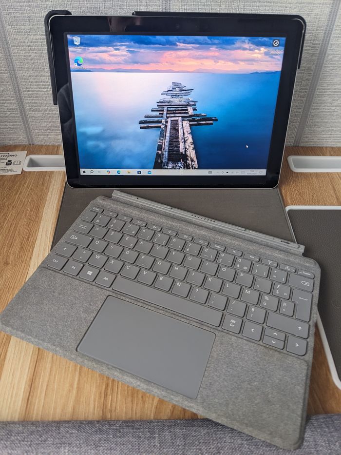 Tablette / pc microsoft surface, idéal pour étudiant + clavier rétro-éclairé + stylet, comme neuf - photo numéro 3