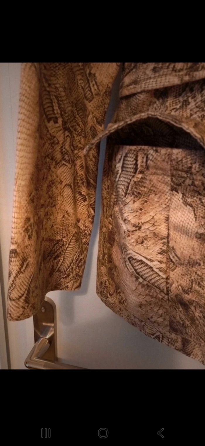 Veste avec ceinture et poches  motif peau de serpent taille 40 sinequanone - photo numéro 3