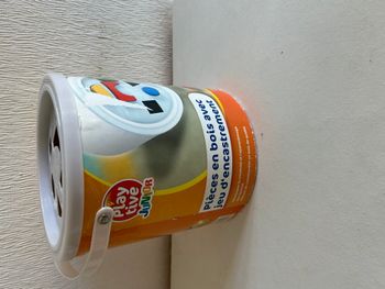 pièce en bois avec jeu d'encastrement