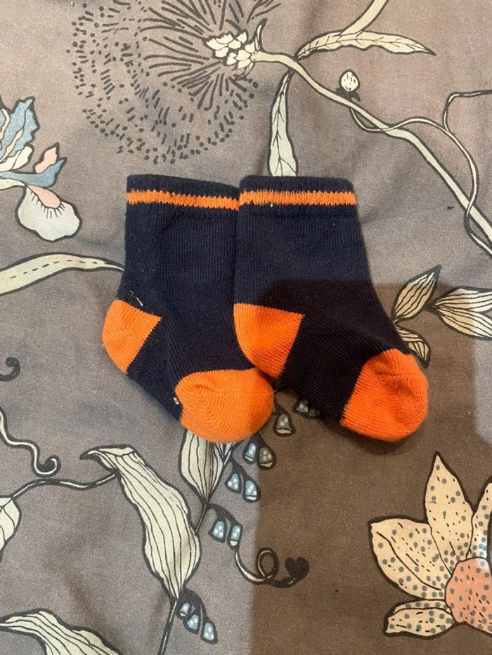 Lot de 2 ensembles bébé garçon + chaussettes - photo numéro 2