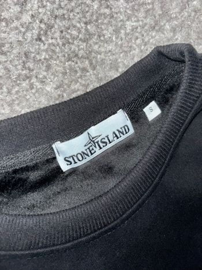 Pull stone Island noir taille S - photo numéro 2