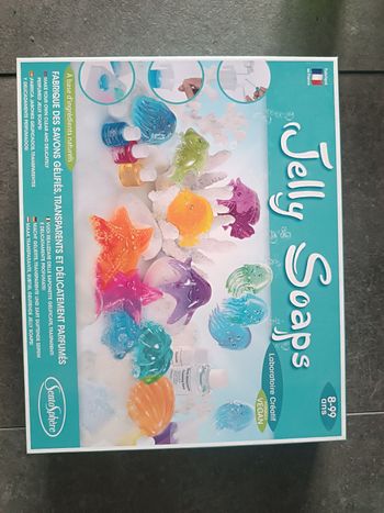 Jelly soaps