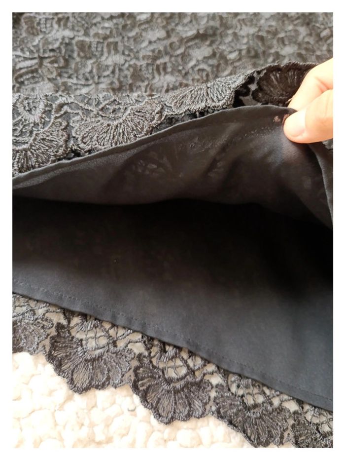 Haut noir en dentelle – chic et structuré, Lafayette Collection -- - photo numéro 4