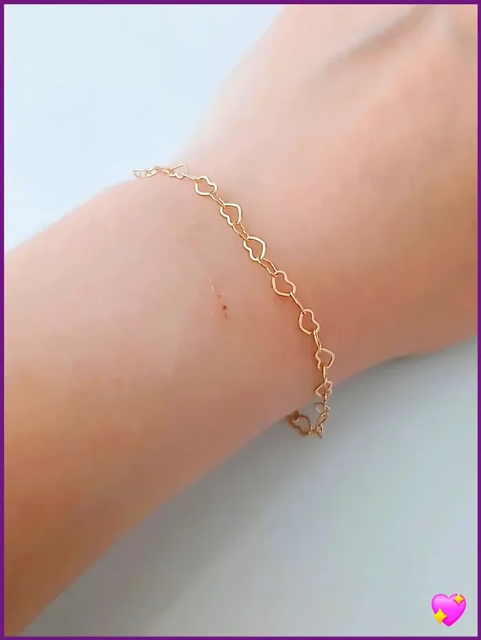 Bracelet doré coeur tendance – Élégant et lumineux - photo numéro 3