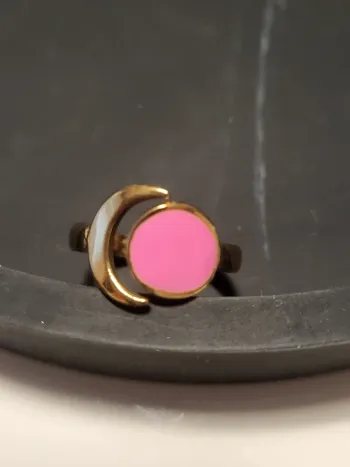 Bague acier inoxydable taille 57 18,1 mm avec croissant de lune et rond rose