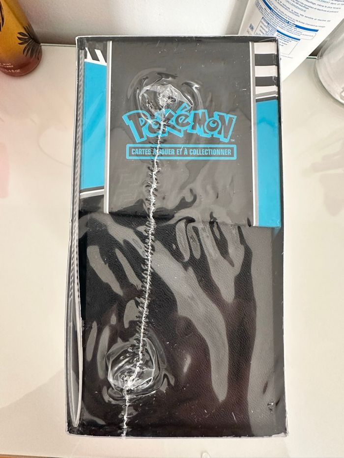 Etb Pokémon foudre noir - photo numéro 2