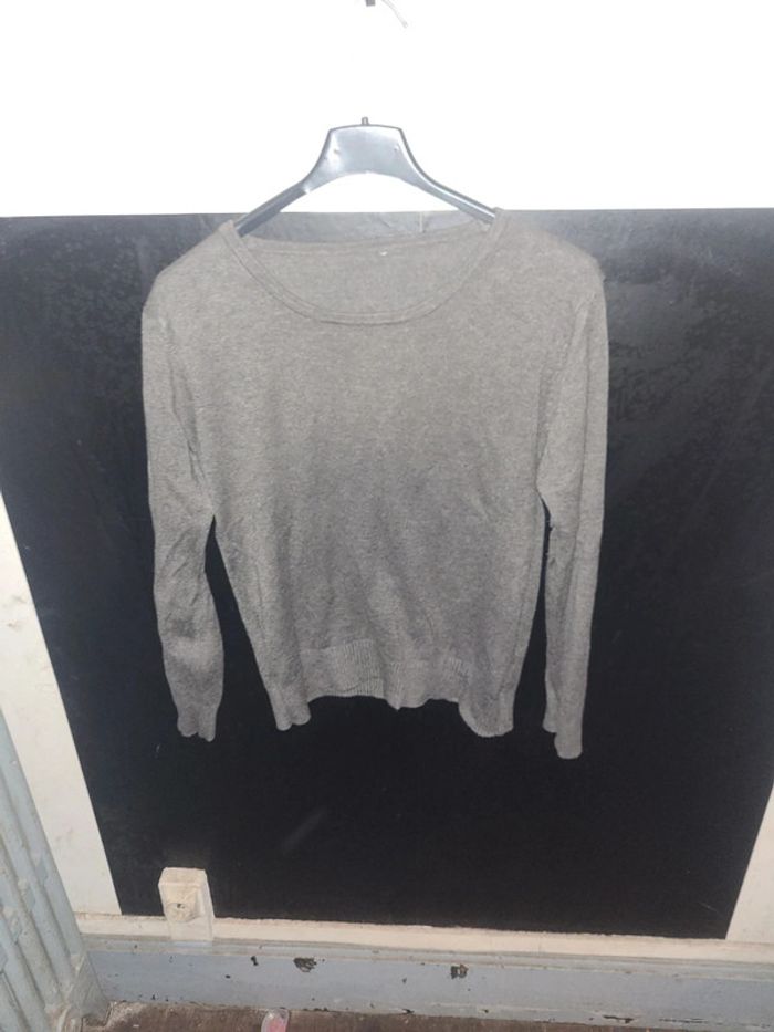Pull Gris