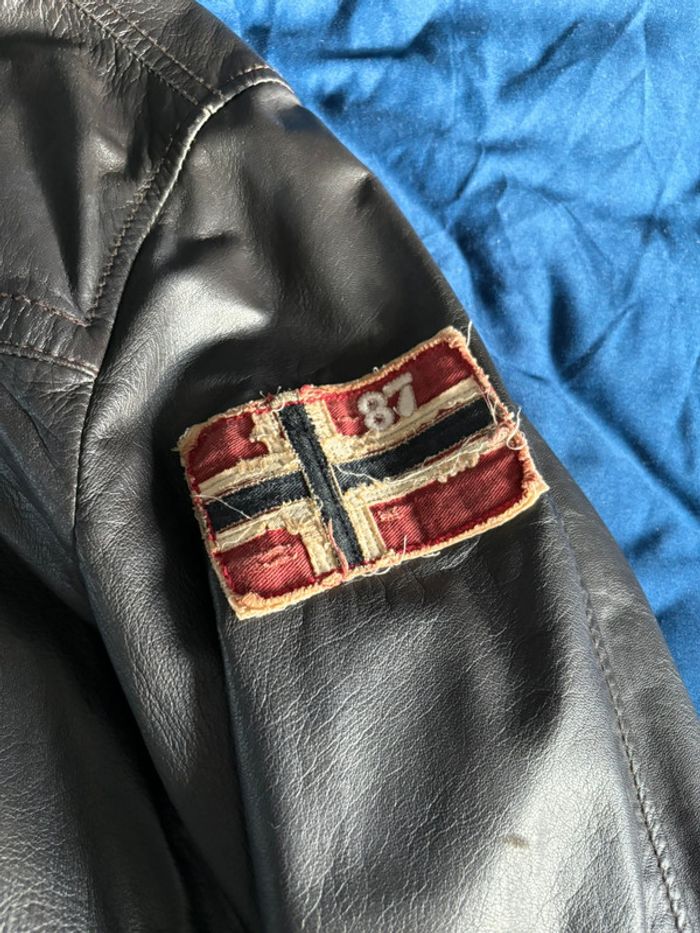 Blouson en cuir Napapijri - photo numéro 3