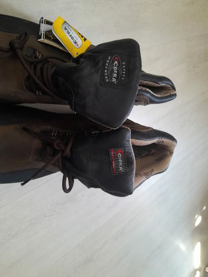Chaussures de chantier Cofra Gorotex taille 48 - photo numéro 7