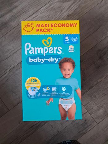 Couches Pampers taille 5