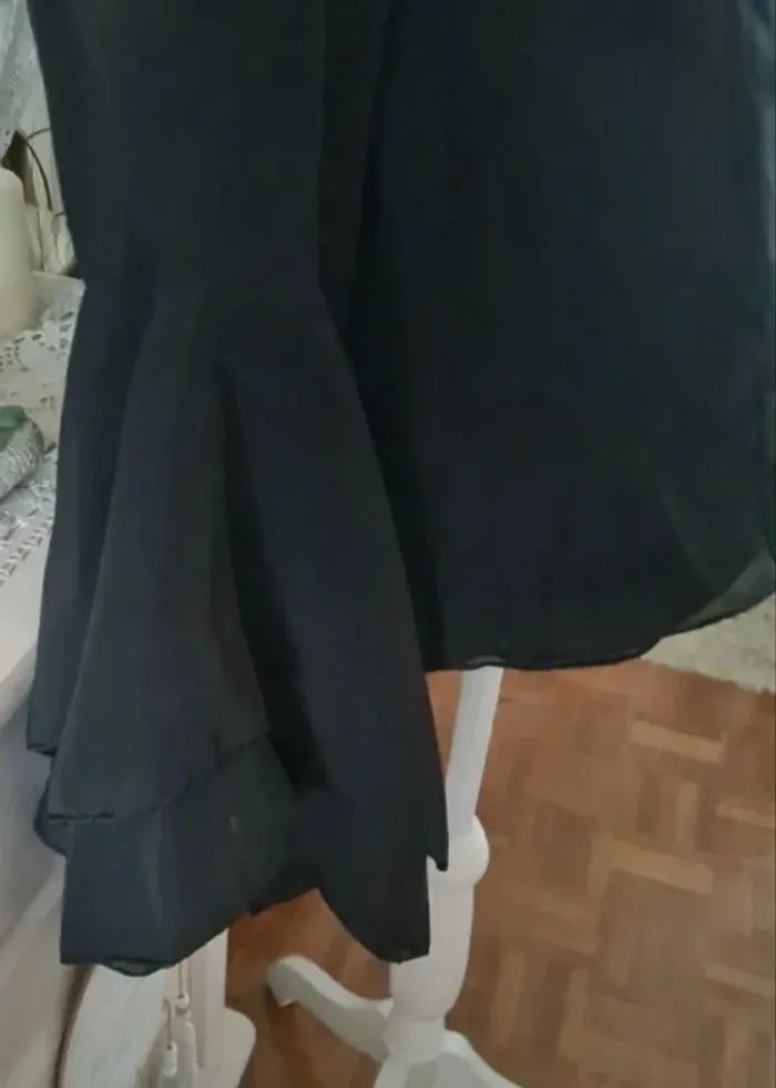 Blouse noire manches volantées Jacqueline Riu Taille 3 (40/42) Neuve - photo numéro 4